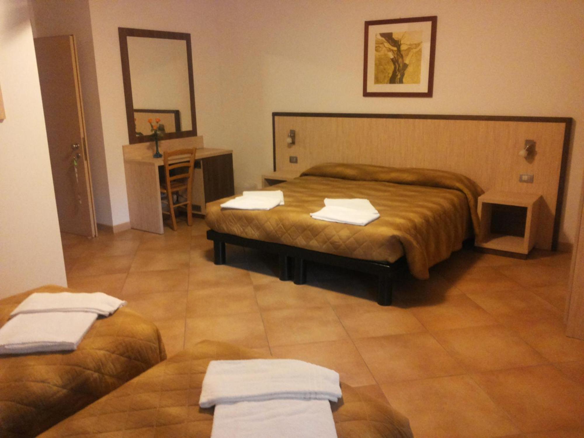 Agritur Arcosole B&B Camping Phòng bức ảnh